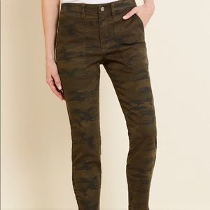 Sanctuary Fast Track Chino - Size 31 - green Camo
